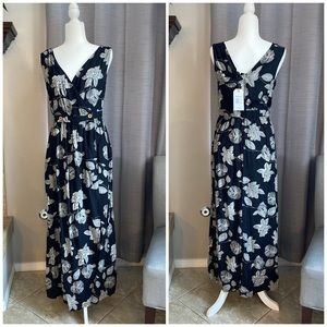 Roxy NWT wrap dress w/ pockets